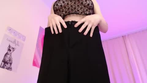 Carlolina online show from November 15, 2025, 7:49 am