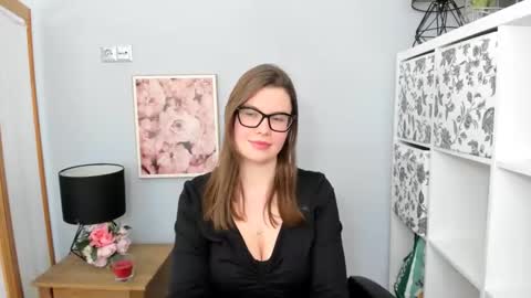 Snapshot of carolineamore chatting on February 4, 2025, 3:26 pm CarolineAmore online show from February 4, 2025, 3:26 pm