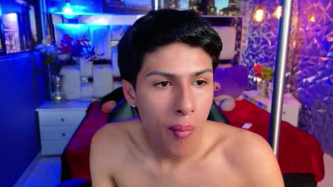 carolinejesh online show from March 4, 2026, 10:05 pm