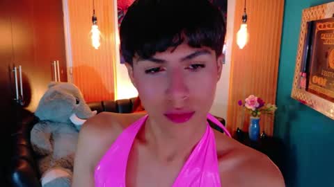 carolinejesh online show from March 31, 2026, 12:16 pm