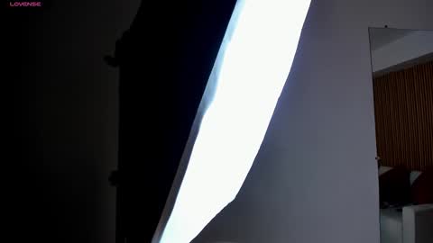 Caro  online show from November 29, 2025, 11:35 am