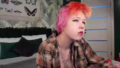 CarolineRichter online show from December 5, 2025, 1:14 am