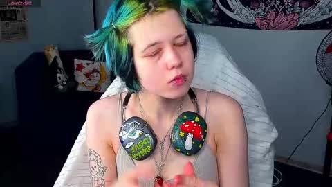 CarolineRichter online show from March 23, 2026, 2:37 am