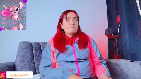 Carolinhe  online show from October 22, 2025, 7:35 pm