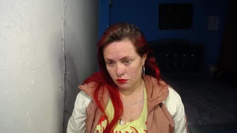 Snapshot of carolinhe_ chatting on February 12, 2026, 8:04 pm Carolinhe online show from February 12, 2026, 8:04 pm