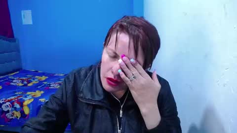 Snapshot of carolinhe_ chatting on June 29, 2026, 9:59 pm Carolinhe online show from June 29, 2026, 9:59 pm