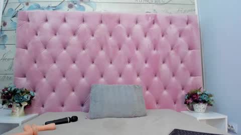 CarollaOxy online show from February 22, 2025, 8:40 am