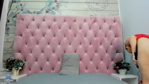 CarollaOxy online show from March 7, 2025, 6:02 am