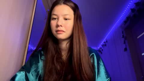 Snapshot of carolynexford chatting on November 26, 2025, 9:10 am Emma online show from November 26, 2025, 9:10 am