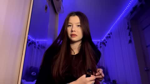 Snapshot of carolynexford chatting on November 28, 2025, 2:09 pm Emma online show from November 28, 2025, 2:09 pm