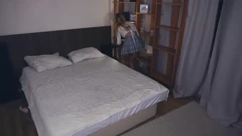 Snapshot of carolynnfernandez chatting on November 9, 2025, 8:07 pm Hello everyone Im Monica Its my first day Were going to have fun together online show from November 9, 2025, 8:07 pm