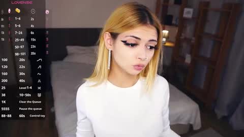 Snapshot of carolynnfernandez chatting on November 18, 2025, 7:51 pm Hello everyone Im Monica Its my first day Were going to have fun together online show from November 18, 2025, 7:51 pm