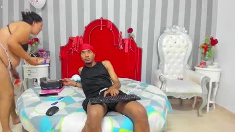 caroyandy online show from February 25, 2026, 12:59 pm