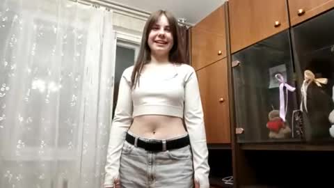 Milka like a chocolate online show from October 15, 2025, 3:34 pm