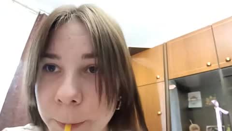 Milka like a chocolate online show from October 20, 2025, 9:21 am