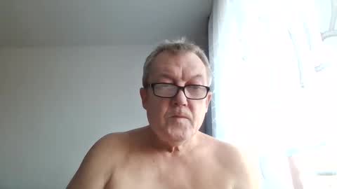 carsten21101 online show from November 30, 2025, 8:07 am