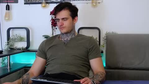 Snapshot of carter_reos chatting on March 8, 2025, 11:37 am Carter online show from March 8, 2025, 11:37 am