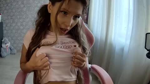 carysgs online show from September 26, 2025, 9:02 am