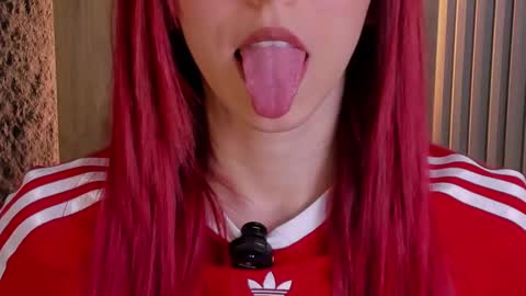 Snapshot of casandra_busting chatting on October 10, 2025, 7:35 pm Casandra online show from October 10, 2025, 7:35 pm