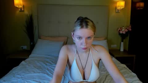 casey__miller online show from September 19, 2025, 12:12 am