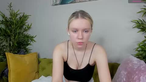 casey__miller online show from October 4, 2025, 1:36 am