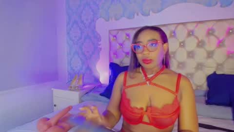 Snapshot of caseymoon chatting on February 16, 2026, 12:34 pm Casey online show from February 16, 2026, 12:34 pm