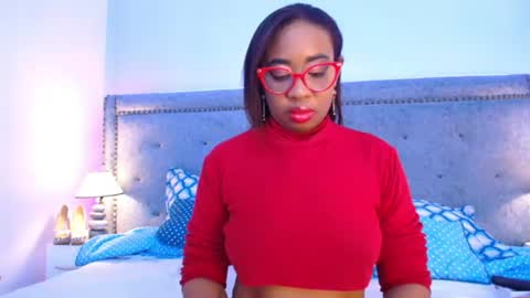 Snapshot of caseymoon chatting on July 7, 2026, 12:20 pm Casey online show from July 7, 2026, 12:20 pm