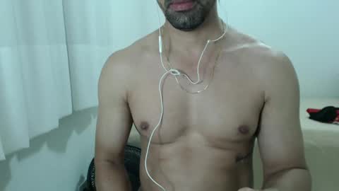 cashmastermuscle77 online show from January 22, 2025, 3:31 am