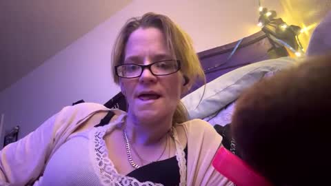 casidy1 online show from March 2, 2025, 2:43 pm