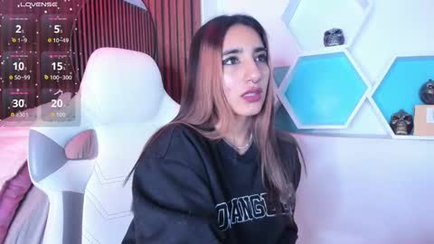 Snapshot of cassidy_evans chatting on November 6, 2025, 11:33 am cassidy_evans online show from November 6, 2025, 11:33 am