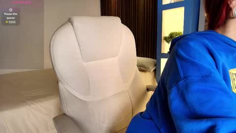 Snapshot of cassidy_evans chatting on December 3, 2025, 11:30 am cassidy_evans online show from December 3, 2025, 11:30 am