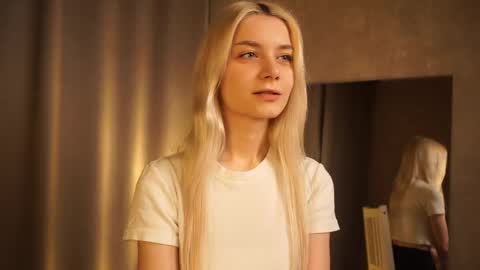 Cassie online show from February 25, 2025, 2:44 pm