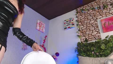 Casie  online show from December 18, 2024, 6:25 pm