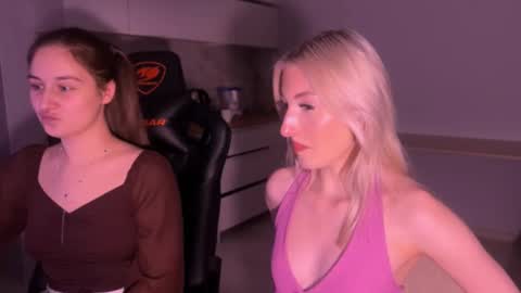 Snapshot of cassiekatherine_ chatting on November 20, 2025, 9:31 am cassiekatherine_ online show from November 20, 2025, 9:31 am