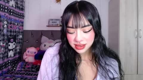 Mila online show from October 1, 2025, 1:33 am