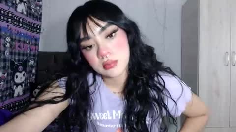 Mila online show from October 21, 2025, 4:46 am