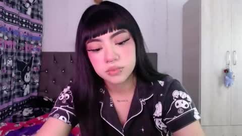 Mila online show from April 28, 2026, 6:51 am