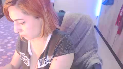 cat naughty online show from February 6, 2025, 5:09 pm