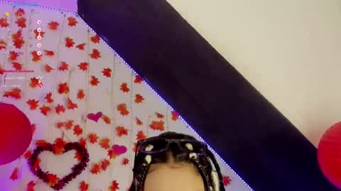 Cata green model independient online show from February 19, 2025, 12:25 am