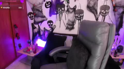 Cata green model independient online show from October 21, 2025, 7:47 pm