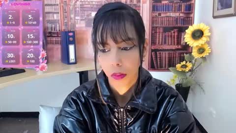 Queen Catalella online show from October 12, 2025, 3:05 am