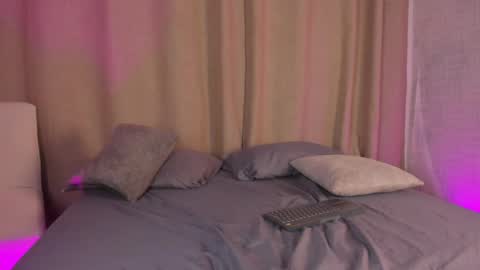 Snapshot of catalella_rouse chatting on April 21, 2026, 1:42 am catalella_rouse online show from April 21, 2026, 1:42 am