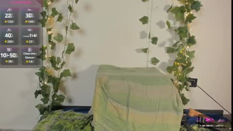 cataleya19__ online show from February 5, 2025, 11:44 am