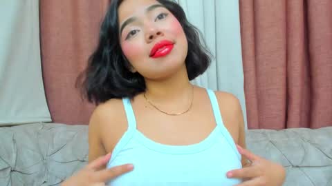 Snapshot of cataleya_bianchi chatting on January 28, 2025, 2:32 am Cataleya online show from January 28, 2025, 2:32 am