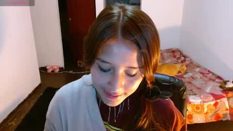 Snapshot of cataleya_cat3 chatting on December 16, 2025, 3:33 am Fabi online show from December 16, 2025, 3:33 am