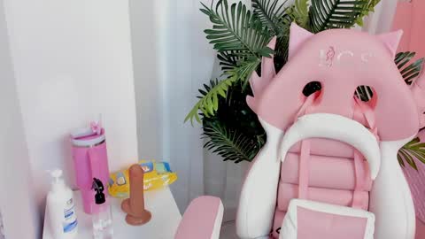   online show from December 2, 2024, 7:05 pm