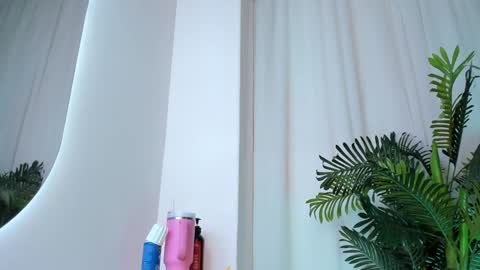   online show from December 17, 2024, 1:18 am