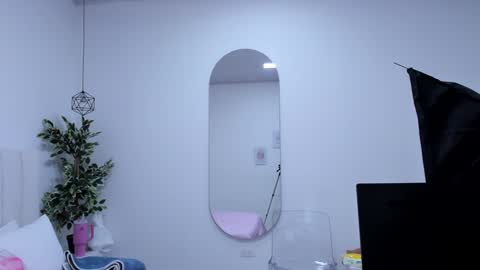   online show from January 22, 2025, 5:38 pm