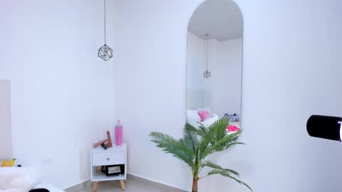   online show from February 26, 2025, 5:39 pm