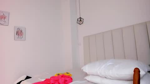   online show from March 6, 2025, 9:20 pm